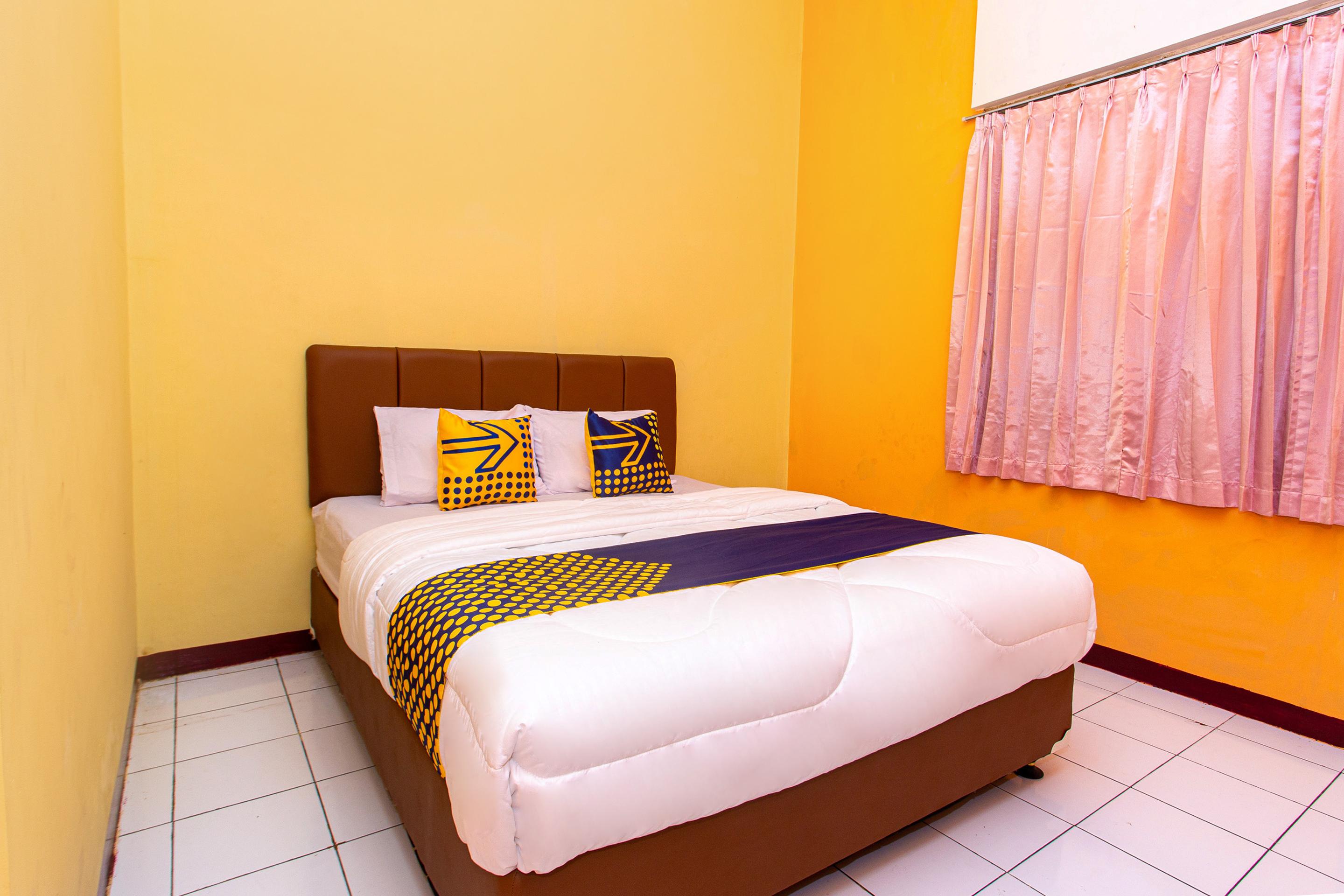 Hotel Spot On 2697 Homy House à Semarang Extérieur photo